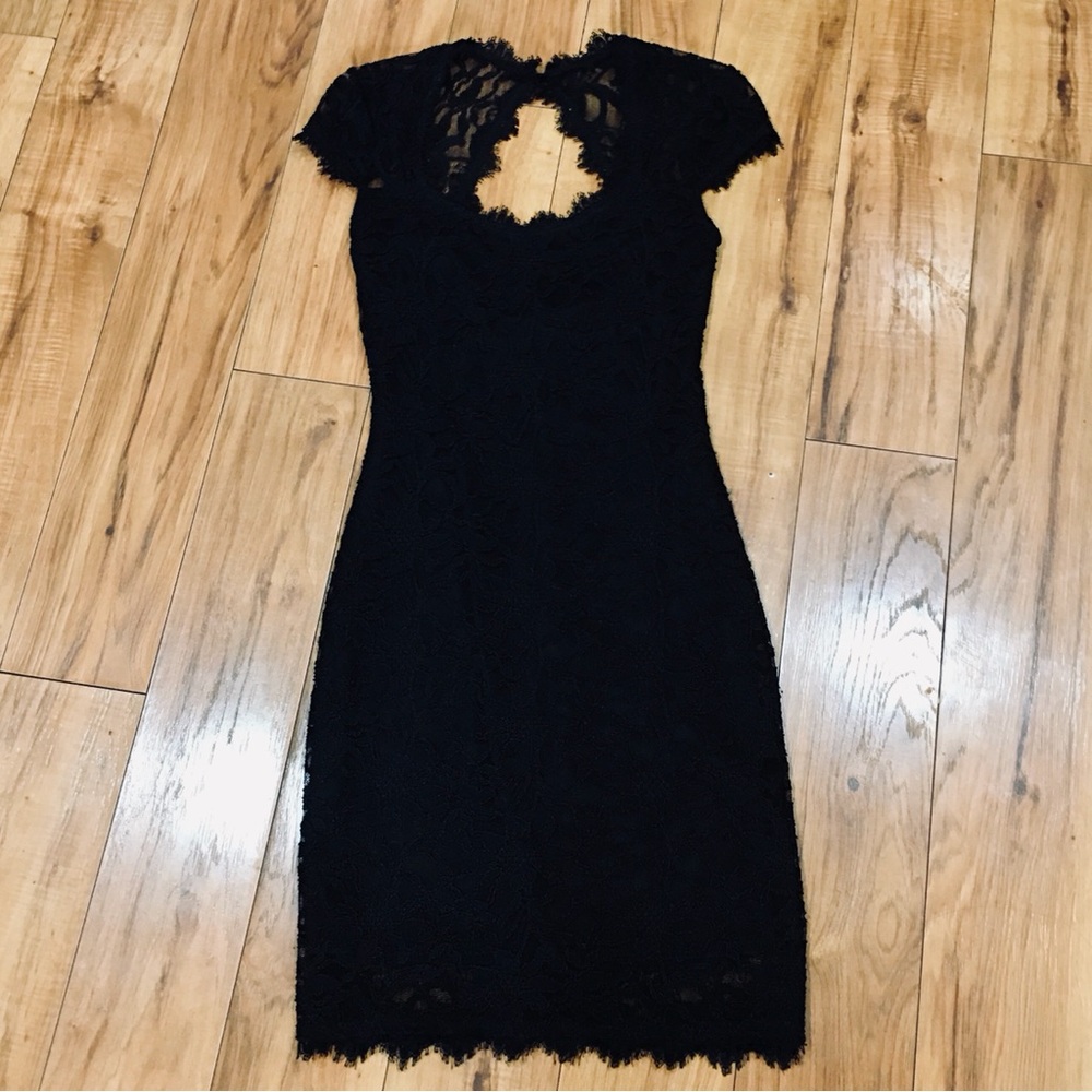 Jump Apparel by Wendy’s Chaitin mini dress black soft lace
XS 3 4